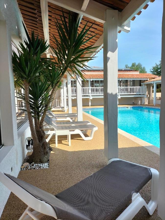 Et Les Cleunes Oleron Hotel